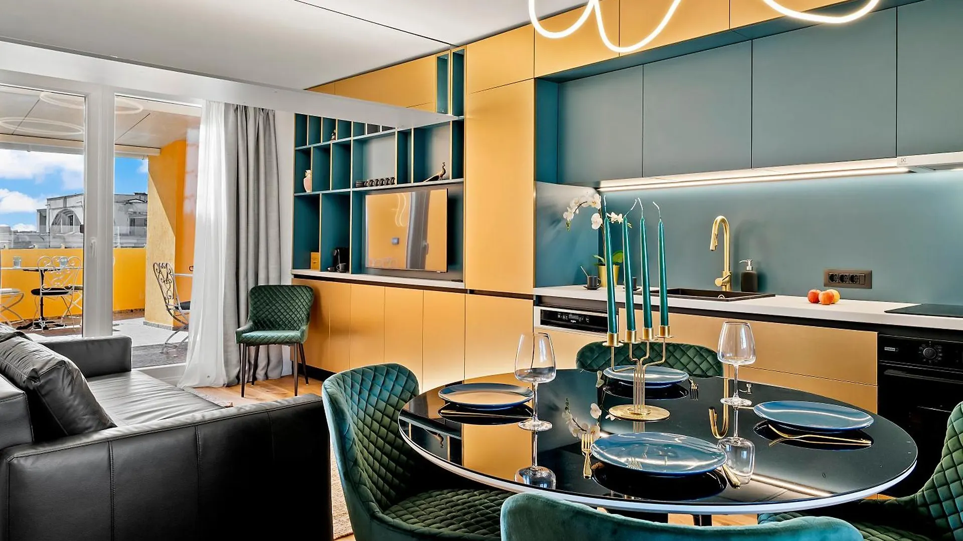 Art Nouveau Penthouse Bucharest Διαμέρισμα